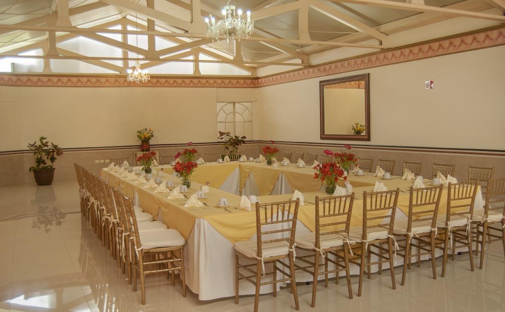 Centro Hotel Villa Las Margaritas Xalapa Bagian luar foto